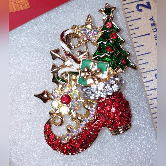 Red Crystal Elf Shoe Boot w/ Gifts Stuffed Inside - Picture 7 of 8